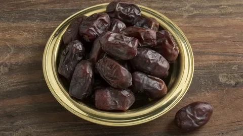 تصویر 2 از خرما مضافتی مانی با حفظ کیفیت در مسیر توزیع